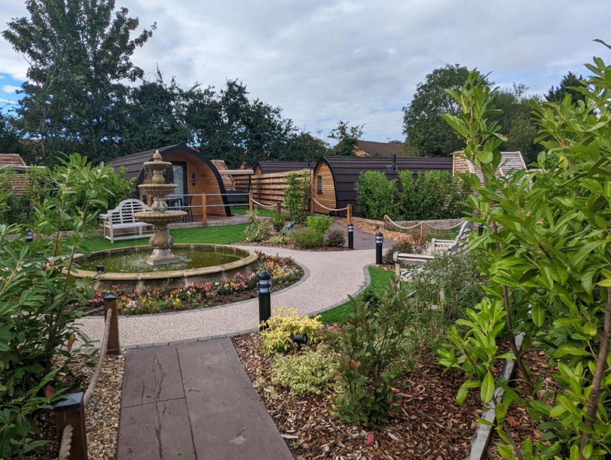 Peacock Lake Glamping Villa Nottingham Exterior foto